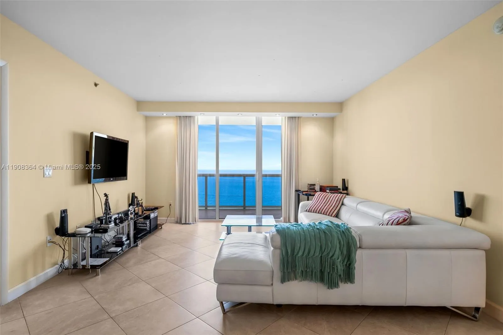3 bedroom 3 bath for sale at 1800 S Ocean Dr # 2603, Hallandale Beach FL 33009