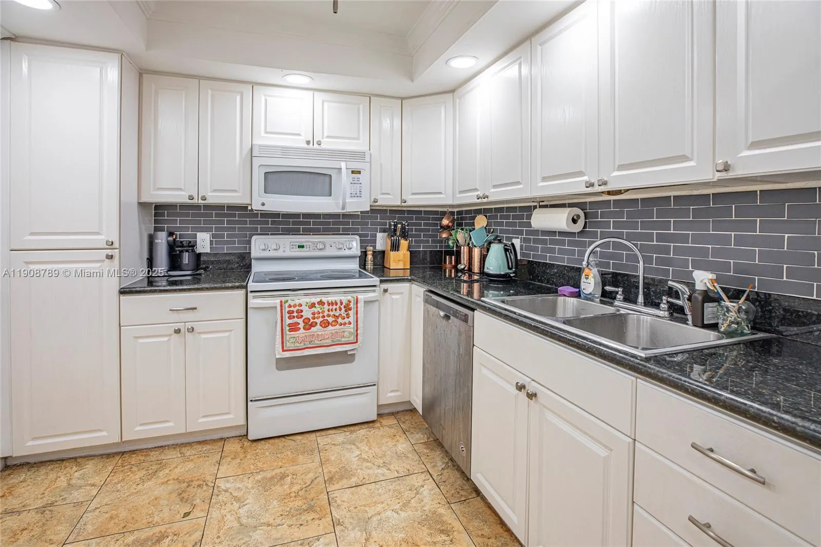 437 Golden Isles Dr # C, Hallandale Beach FL 33009