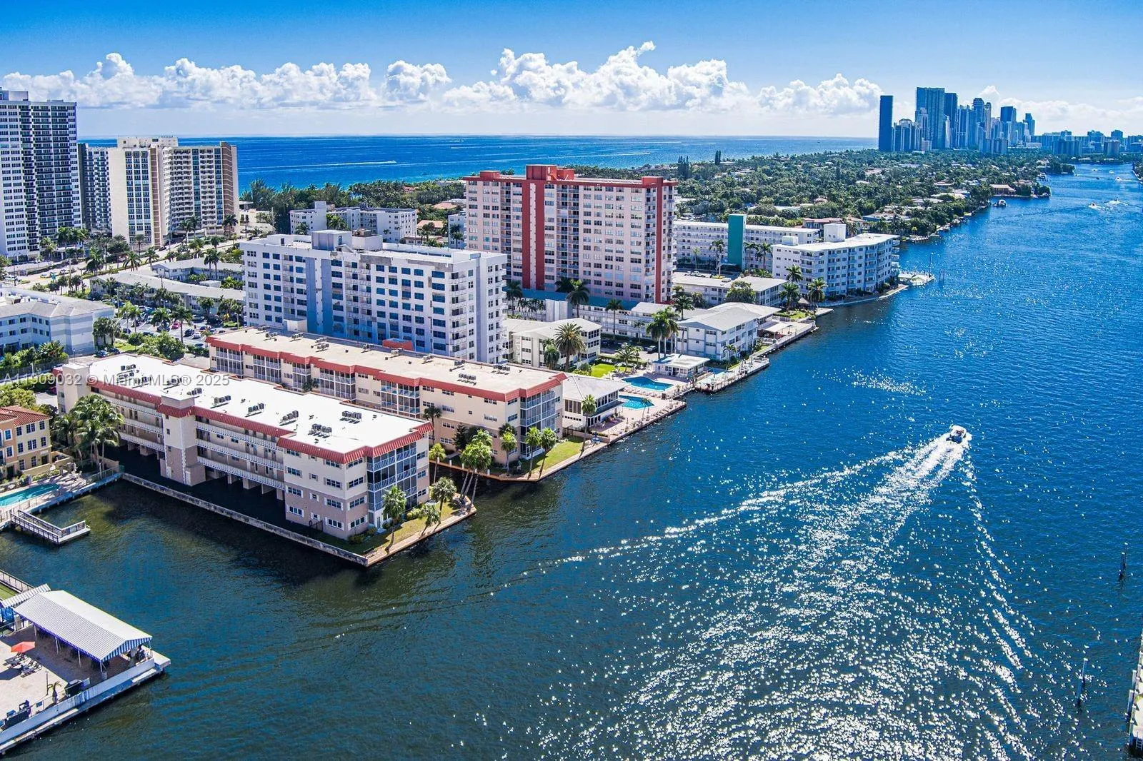 1 bedroom 1 bath for sale at 2081 S Ocean Dr # 308, Hallandale Beach FL 33009