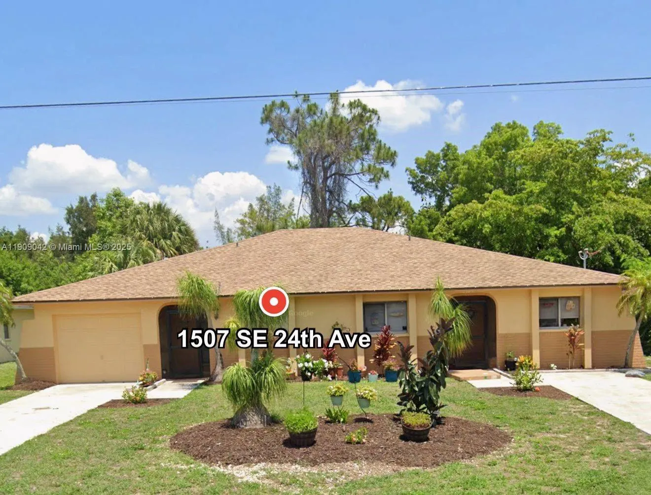 6 bedroom 4 bath for sale at 1507 1509 SE 24th Ave, Cape Coral FL 33990