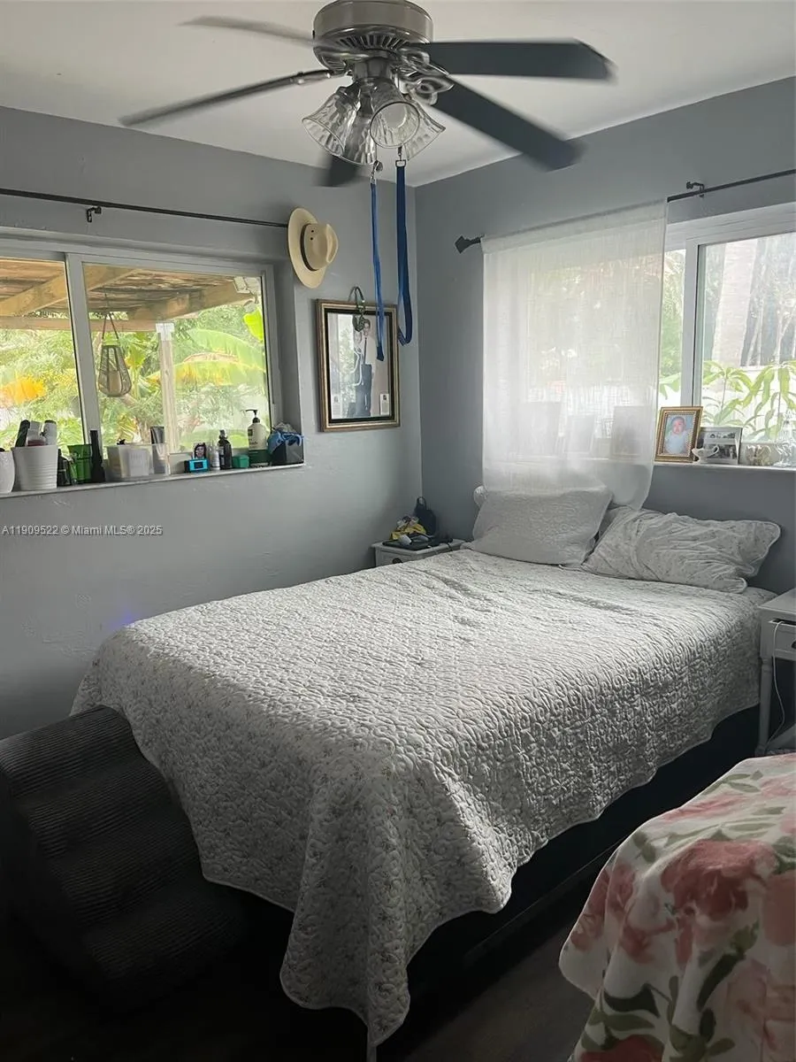 6221 SW 26th St, Miramar FL 33023