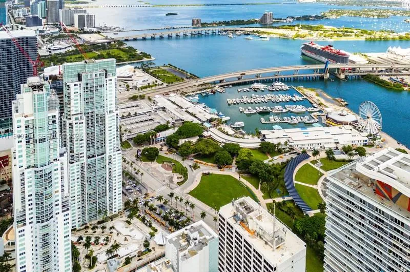 1 bedroom 1 bath for sale at 253 NE 2nd St # 219, Miami FL 33132