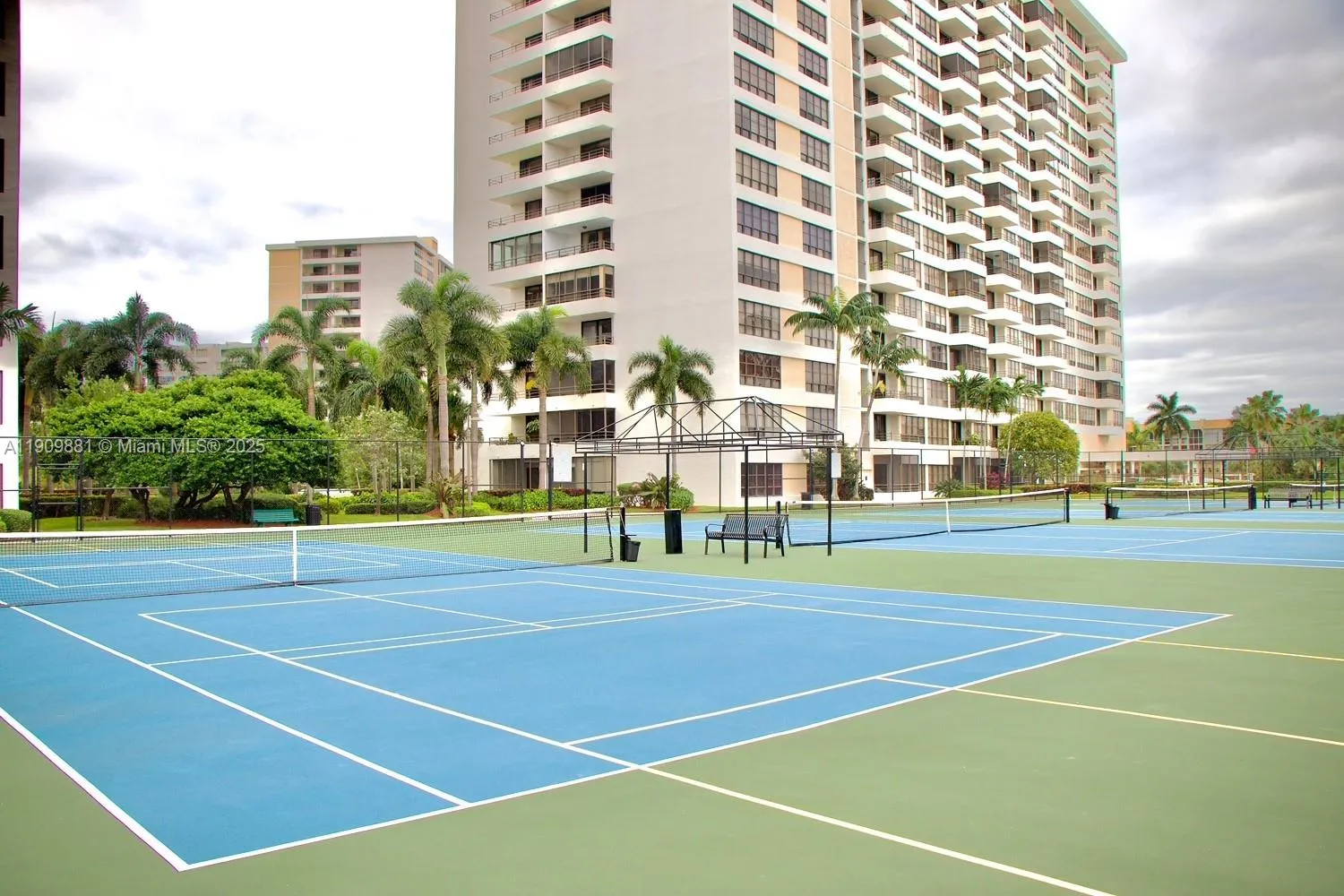 500 Three Islands Blvd # 920, Hallandale Beach FL 33009