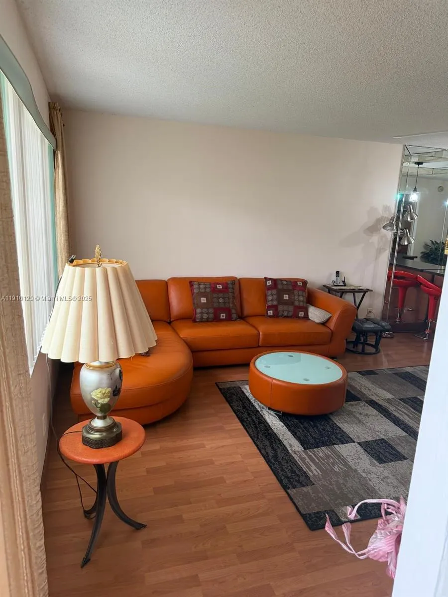 410 SE 2nd St # 105, Hallandale Beach FL 33009