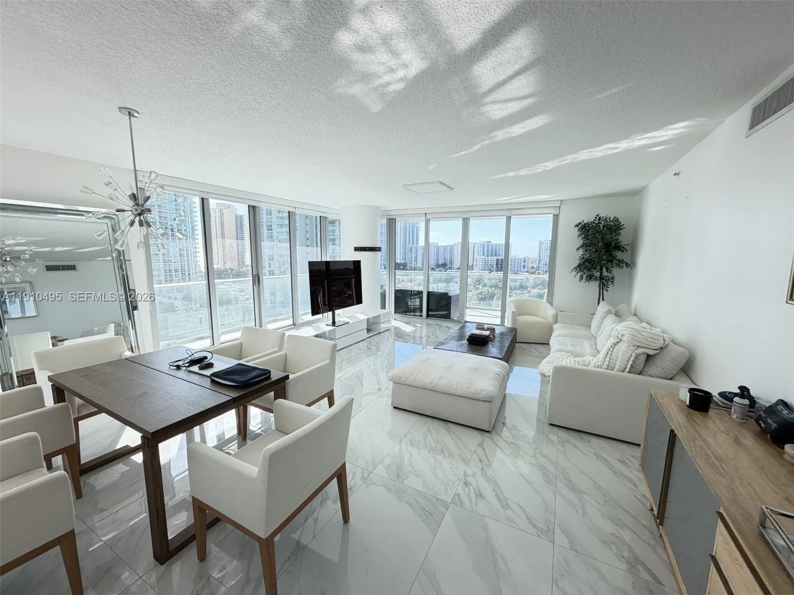 3 bedroom 3 bath for sale at 330 Sunny Isles Blvd # 1008, Sunny Isles Beach FL 33160