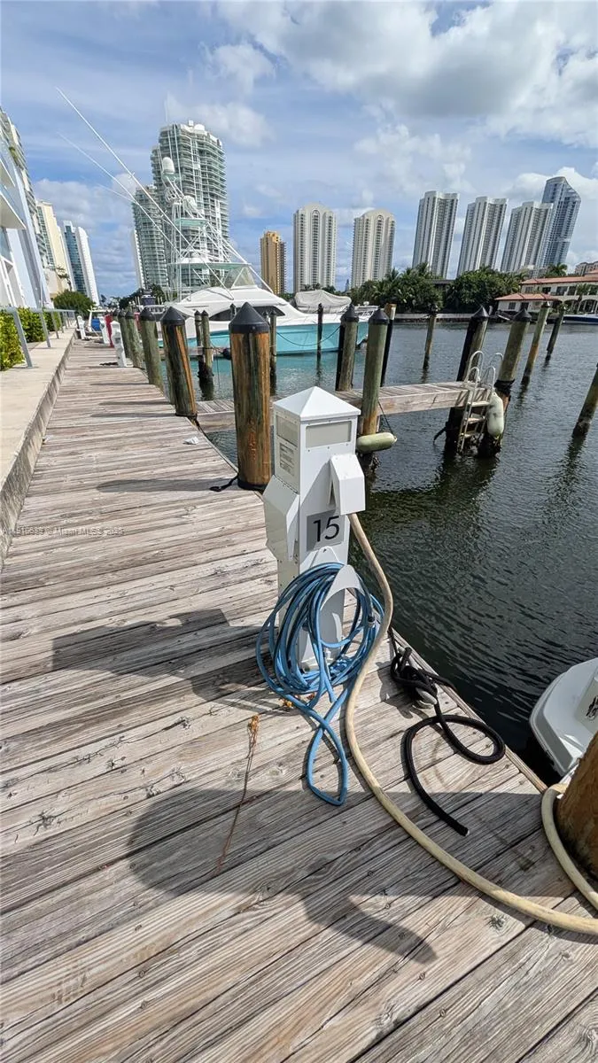 400 Sunny Isles Blvd, Sunny Isles Beach FL 33160