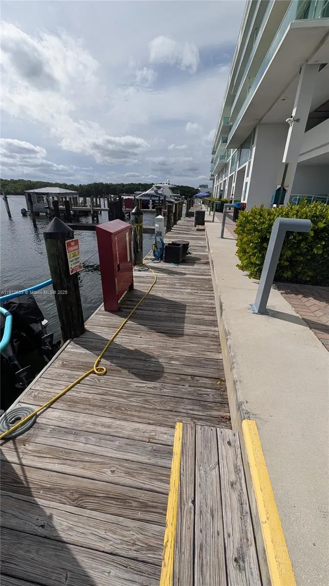 400 Sunny Isles Blvd, Sunny Isles Beach FL 33160