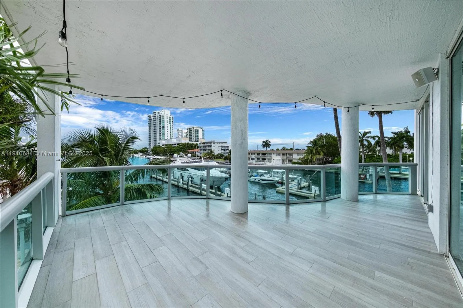 7918 Harbour Island Dr # 207, North Bay Village FL 33141