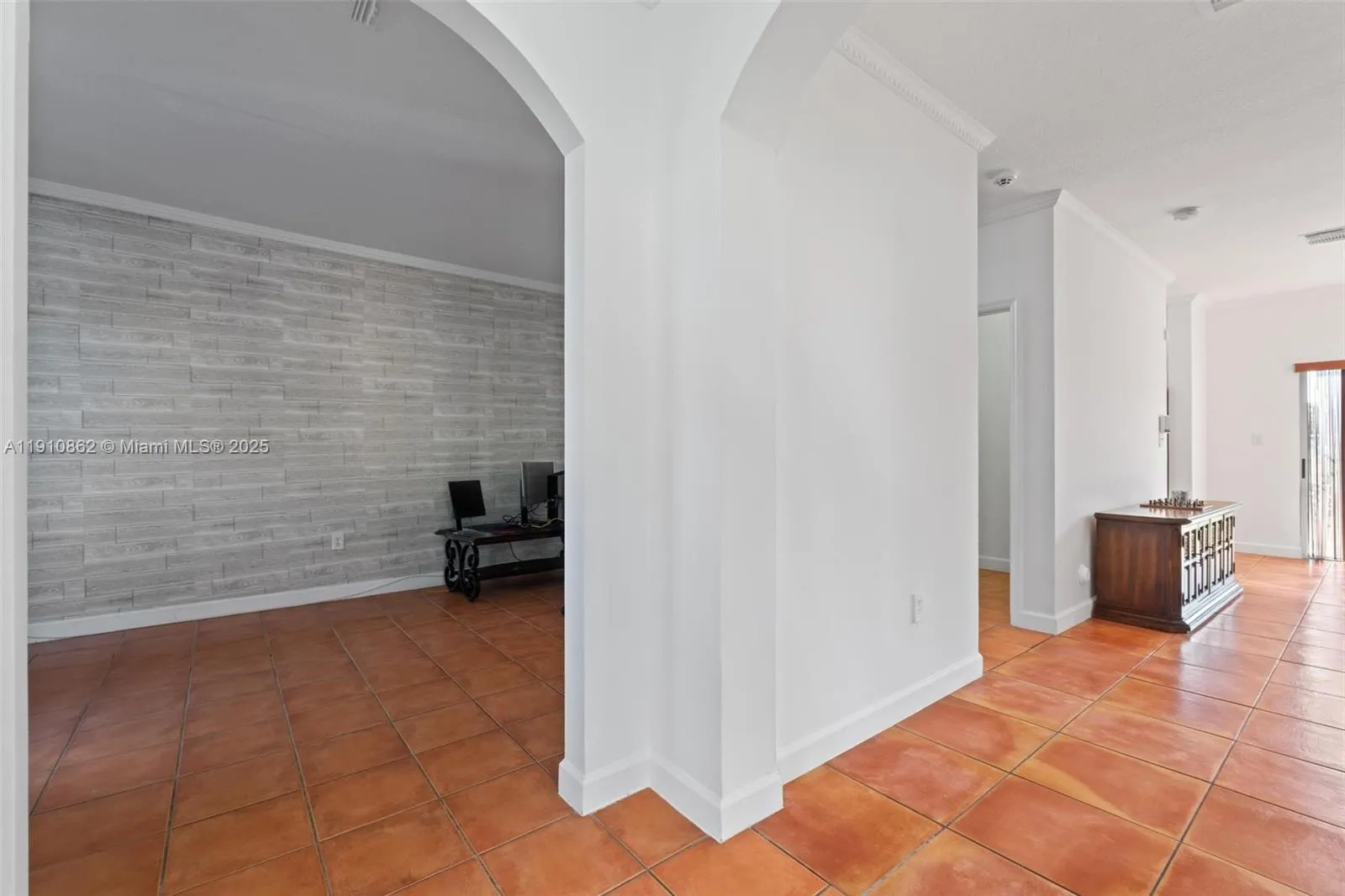 2526 NE 41st Ave, Homestead FL 33033