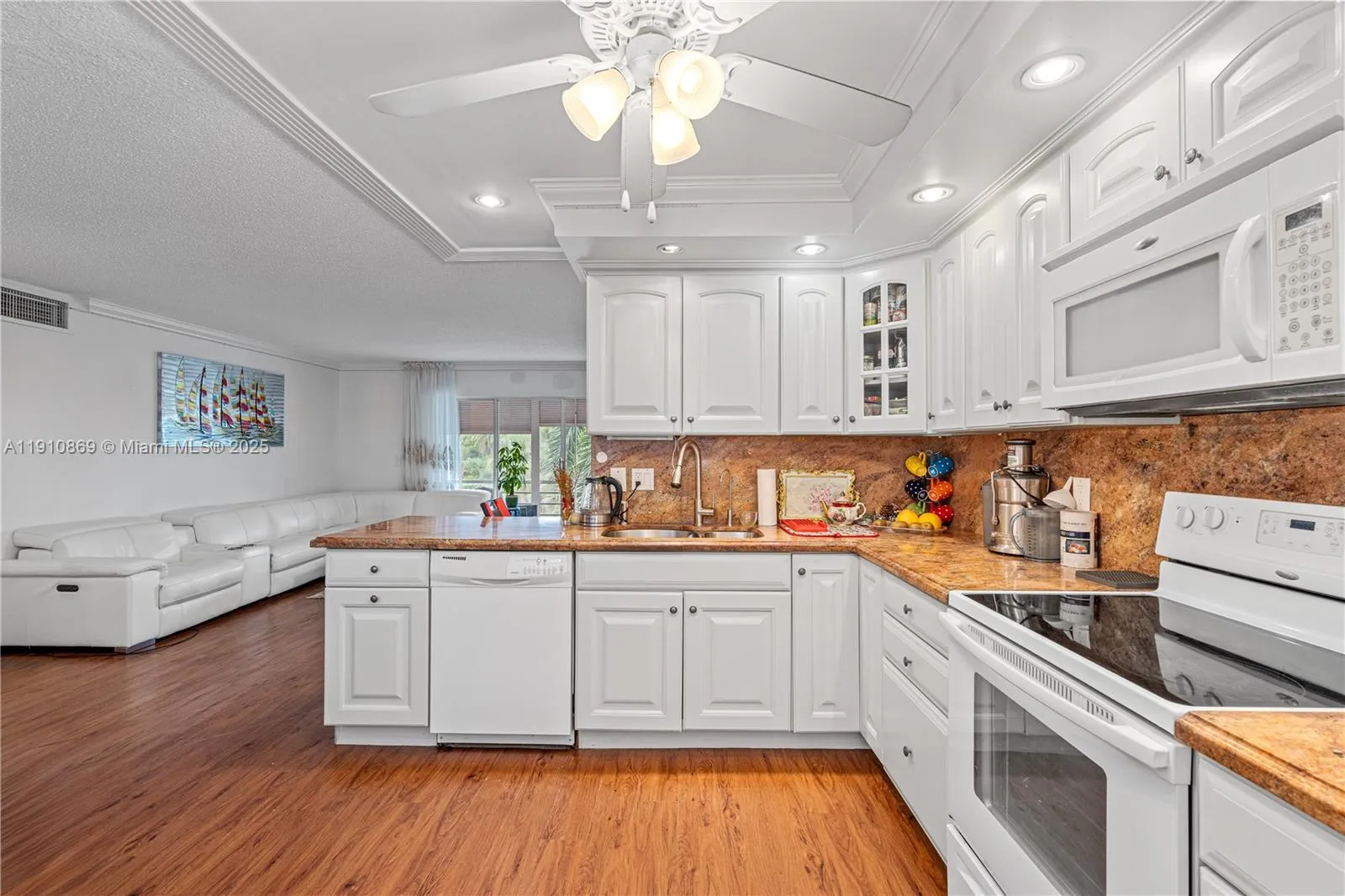 1425 Atlantic Shores Blvd # 409, Hallandale Beach FL 33009