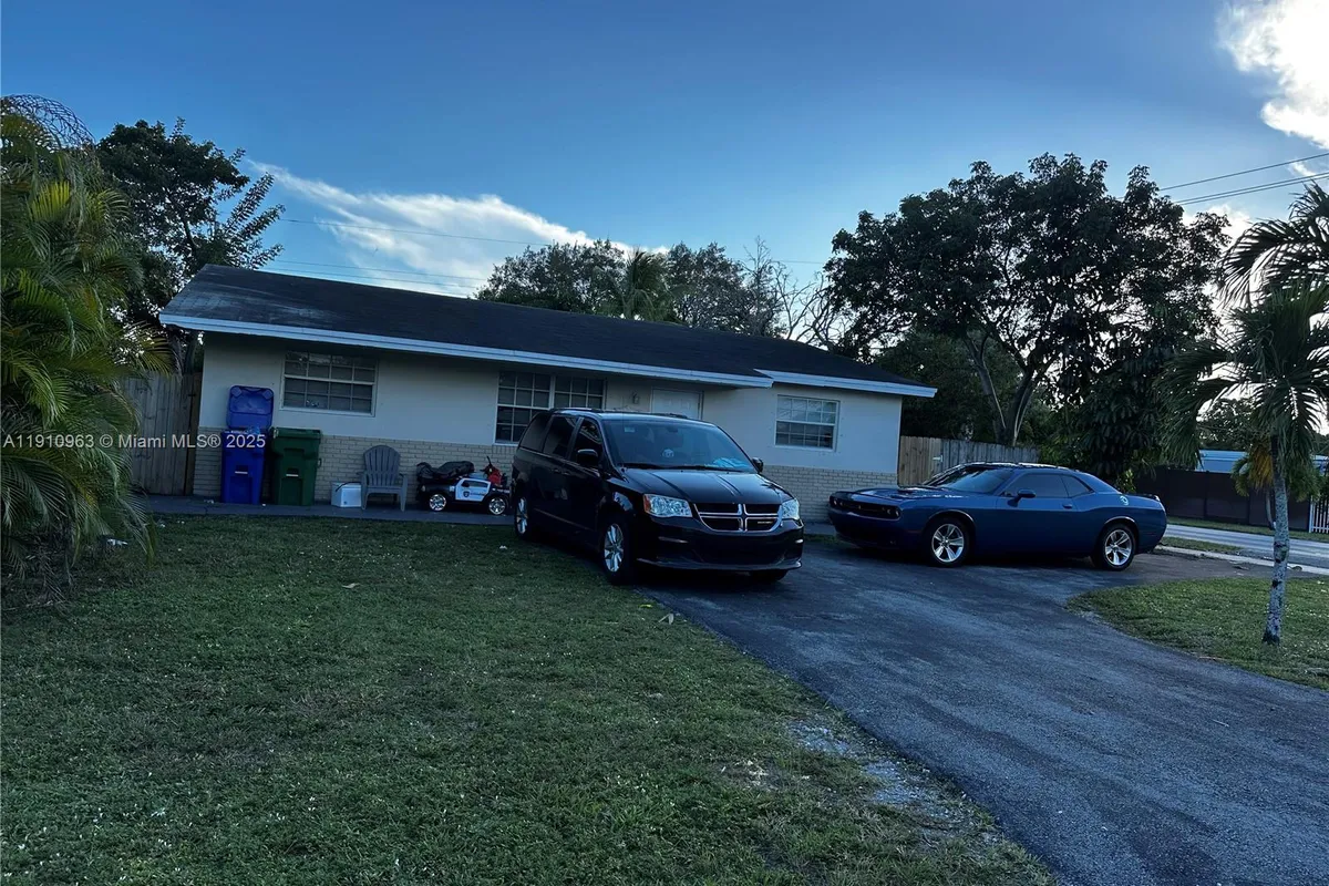 6136 SW 20th St, Miramar FL 33023