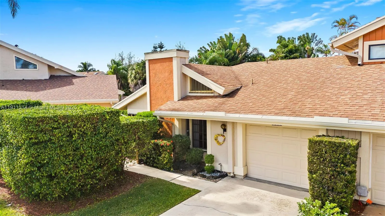 7665 Sierra Dr W, Boca Raton FL 33433