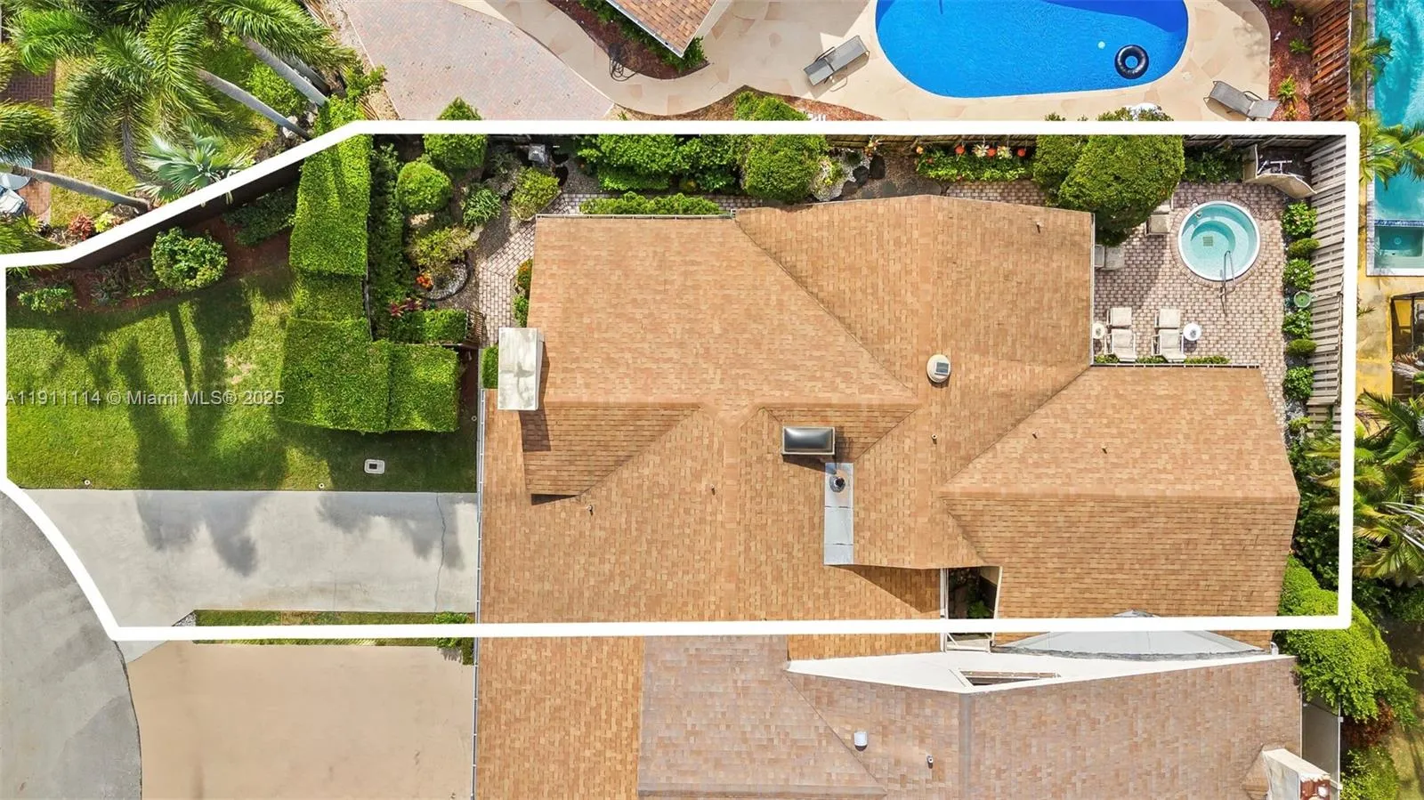 7665 Sierra Dr W, Boca Raton FL 33433