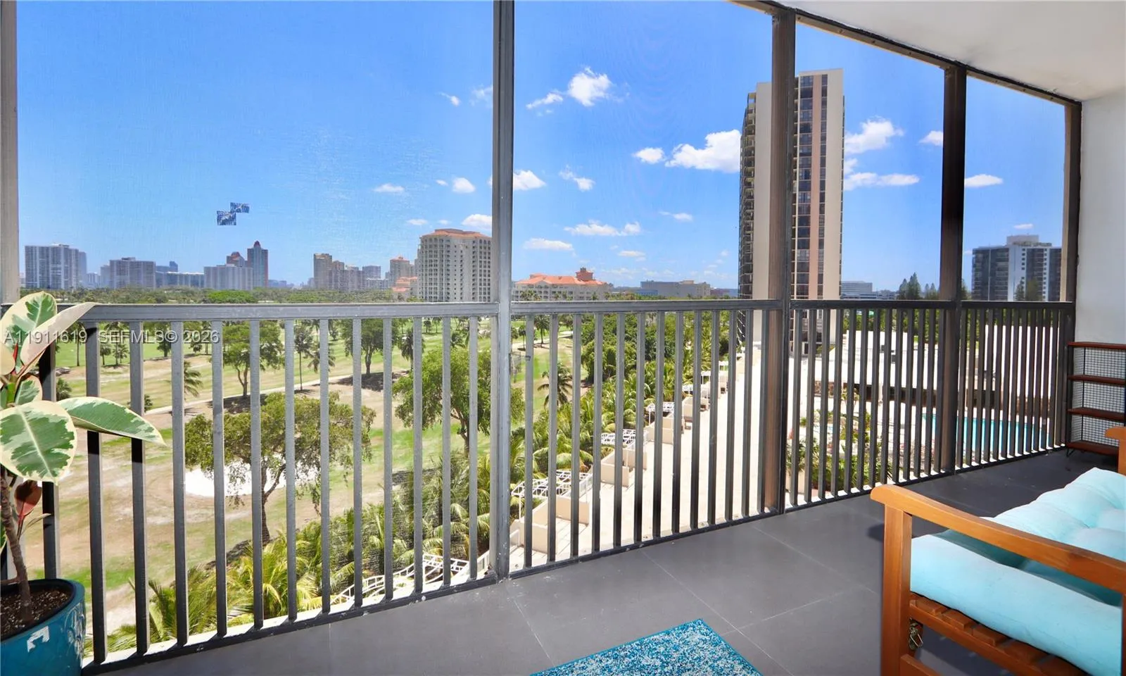 2 bedroom 2 bath for sale at 20379 W Country Club Dr # 836, Aventura FL 33180