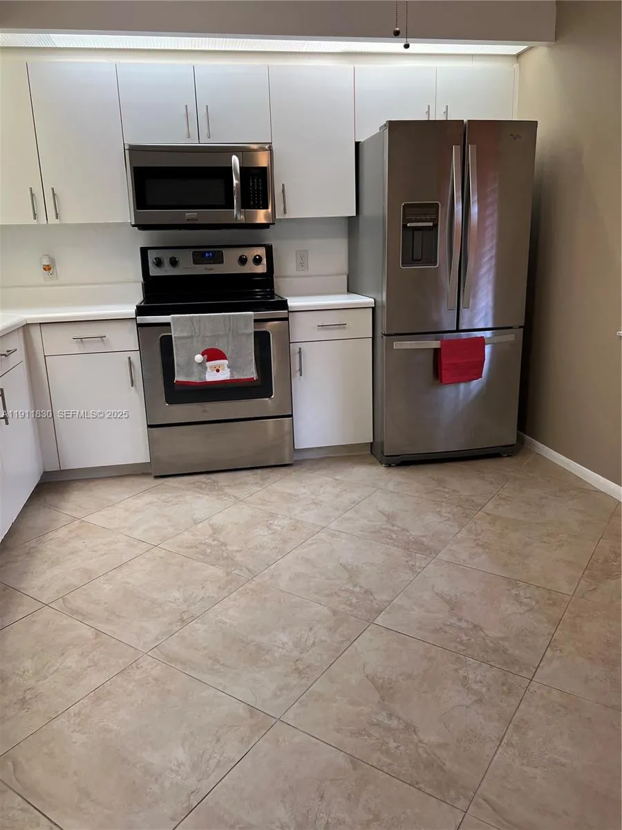 1 bedroom 1 bath for sale at 12550 SW 15th St # 307E, Pembroke Pines FL 33027