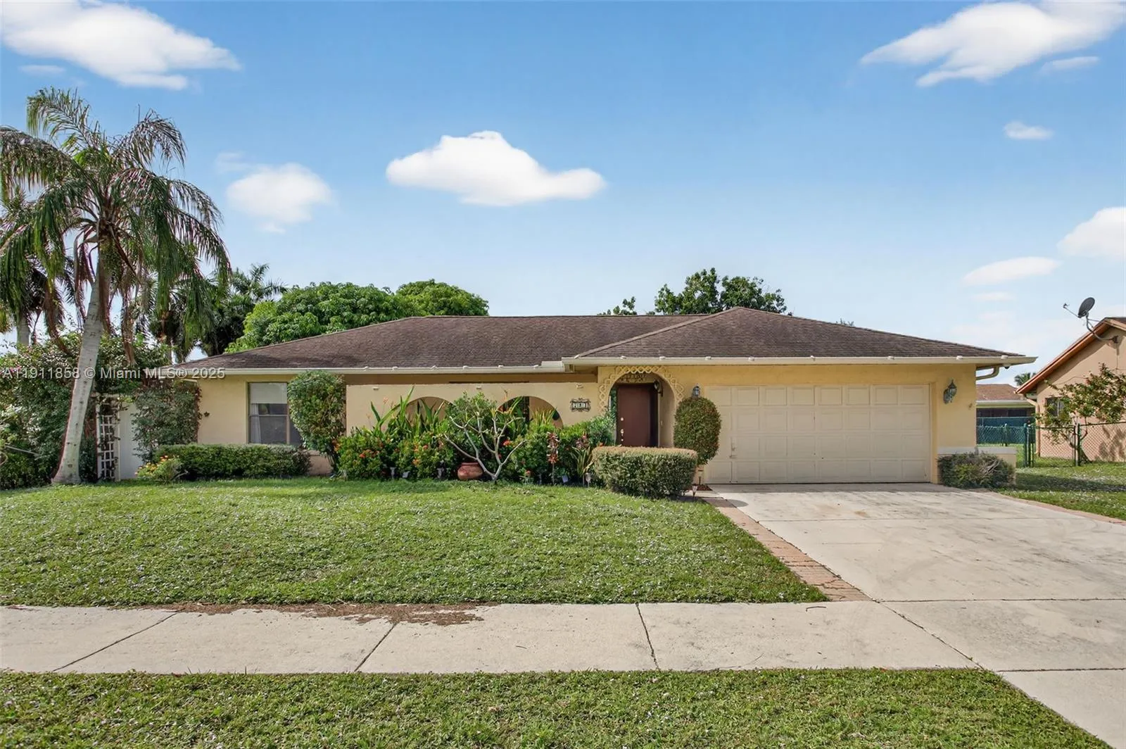 4 bedroom 2 bath for sale at 701 NW 41st Ter, Deerfield Beach FL 33442