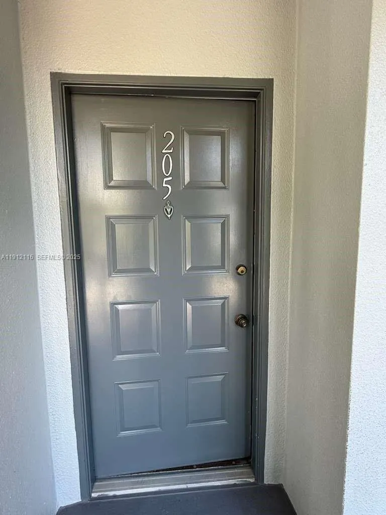 2 bedroom 2 bath for sale at 1401 SW 128th Ter # 205H, Pembroke Pines FL 33027