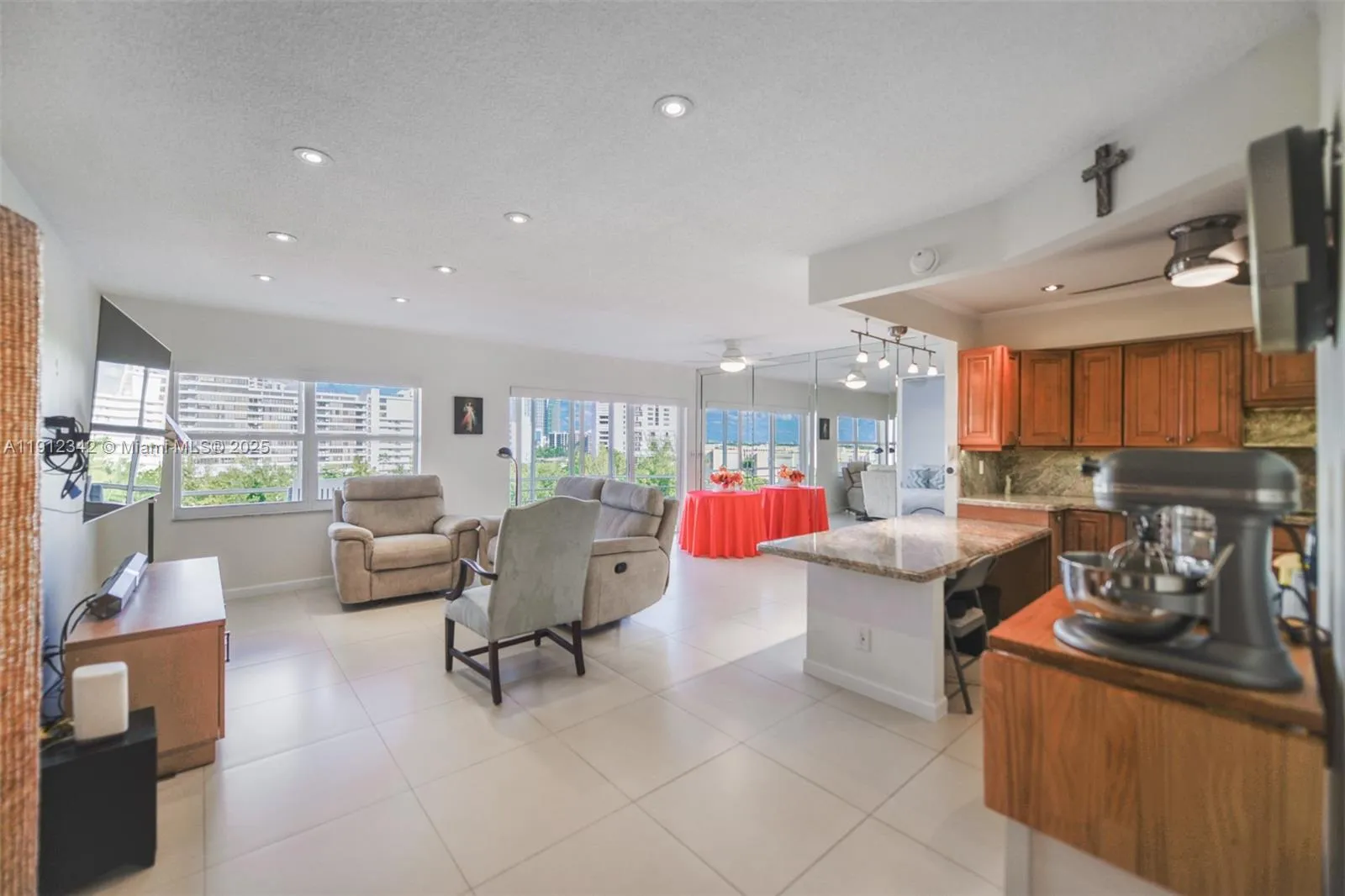 400 Diplomat Pkwy # 704, Hallandale Beach FL 33009