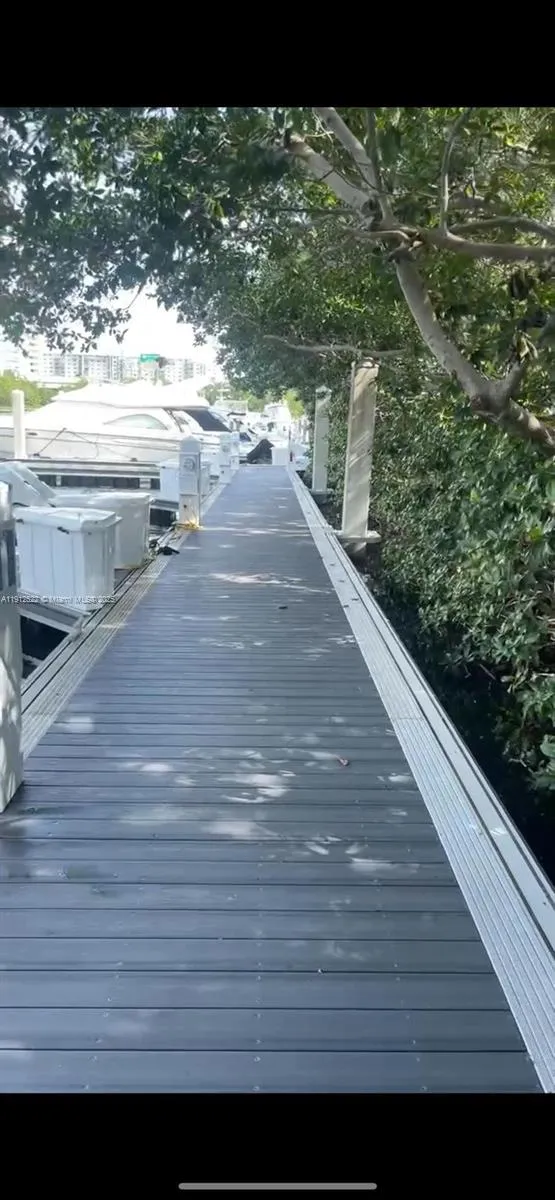 3575 Mystic Pointe Dr, Aventura FL 33180