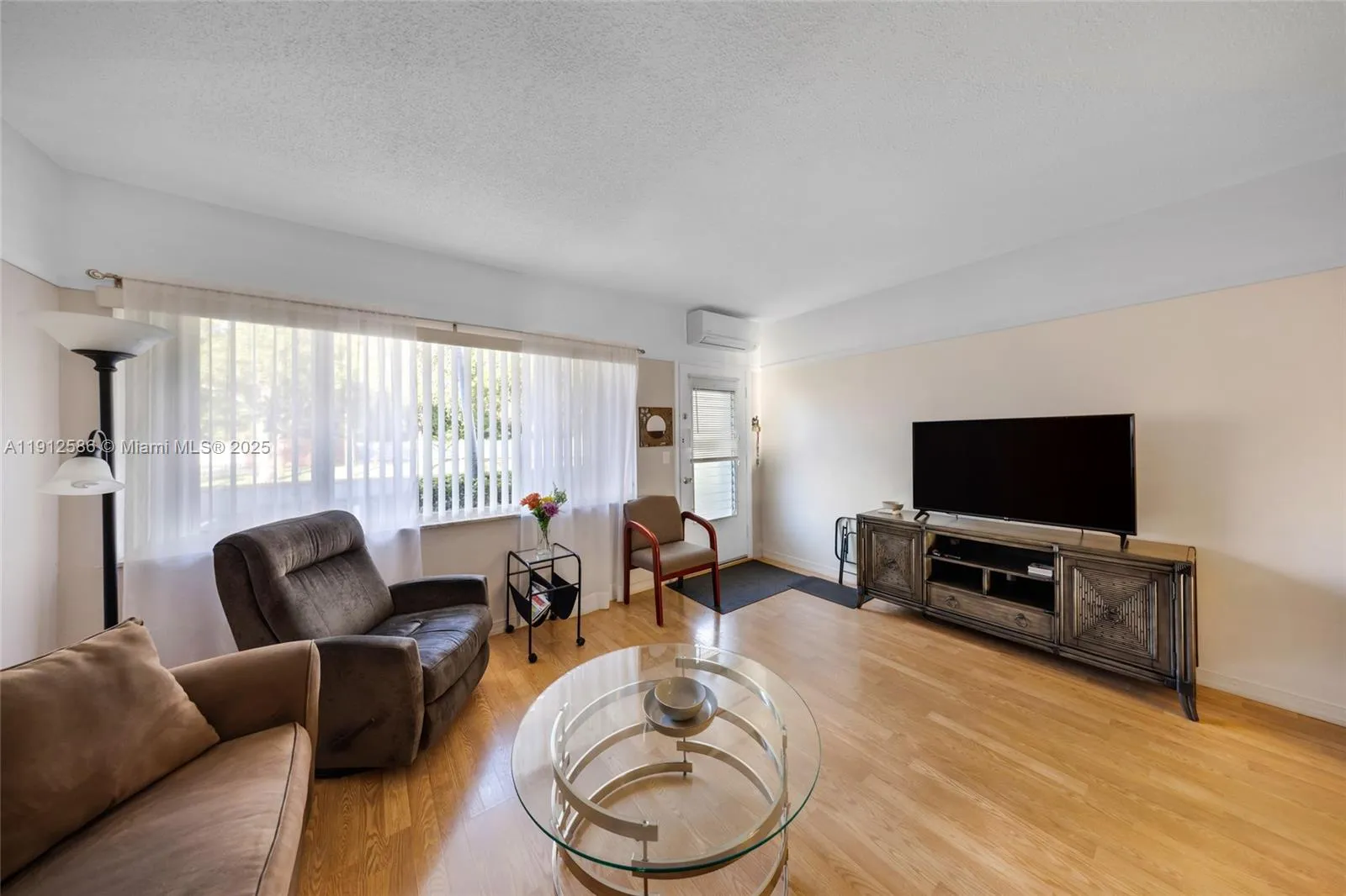 900 SW 10th Ter # 8S, Hallandale Beach FL 33009