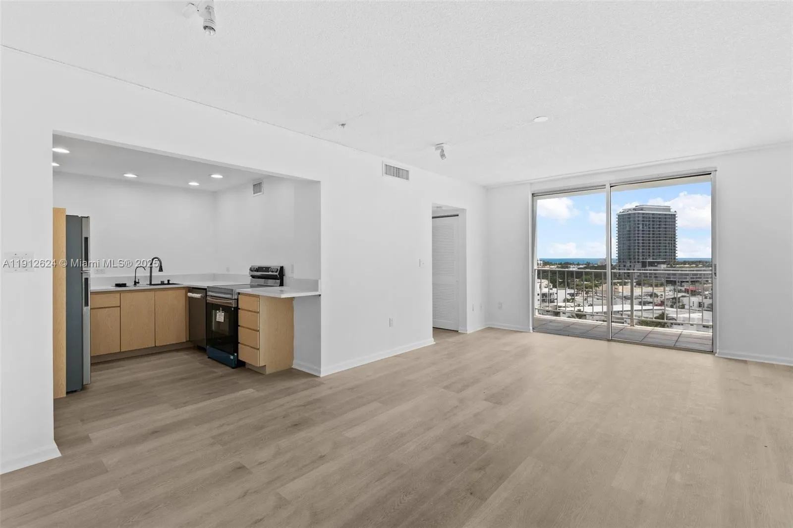 6900 Bay Dr # 10I, Miami Beach FL 33141