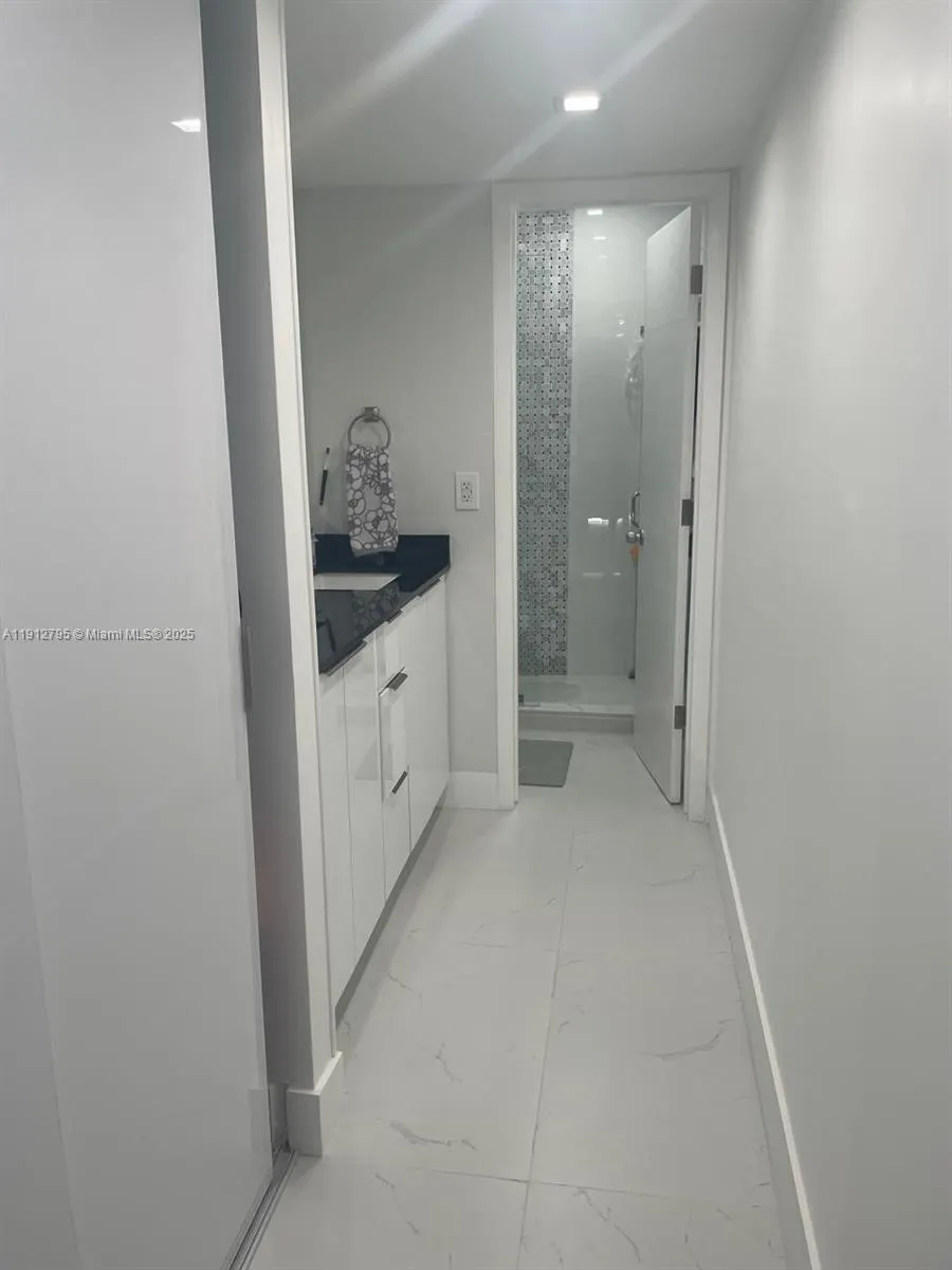 20400 W Country Club Dr # 615, Aventura FL 33180