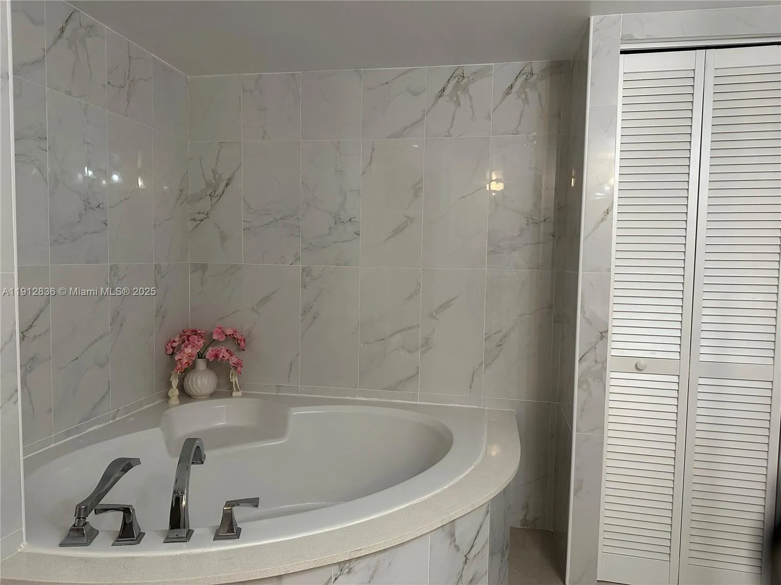 1865 S Ocean Dr # 6H, Hallandale Beach FL 33009