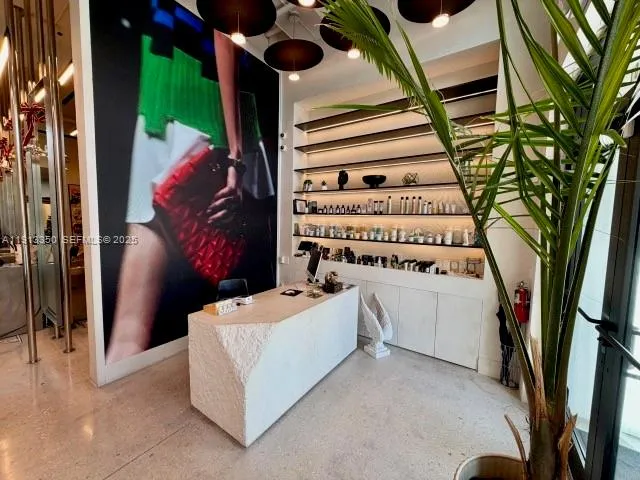 1800 Bay Rd Ste #101, Miami Beach FL 33139