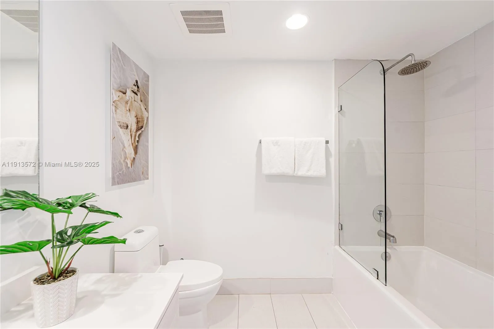 2602 E Hallandale Beach Blvd # R1206, Hallandale Beach FL 33009