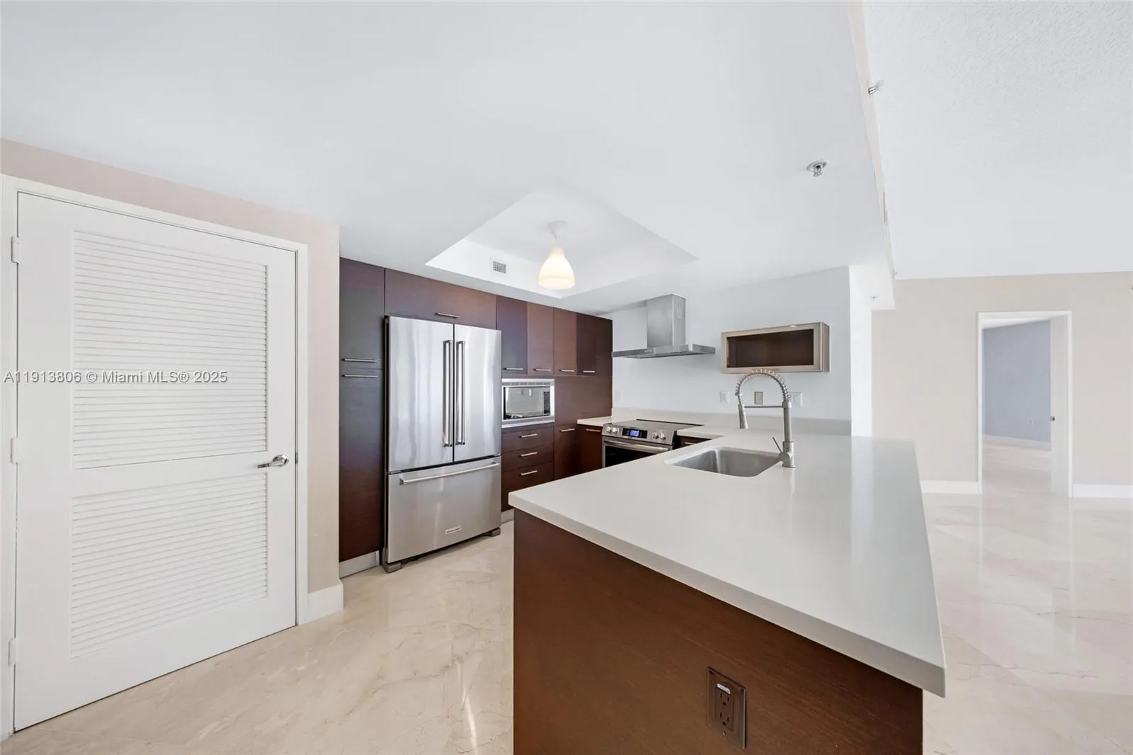 150 Sunny Isles Blvd # 601, Sunny Isles Beach FL 33160