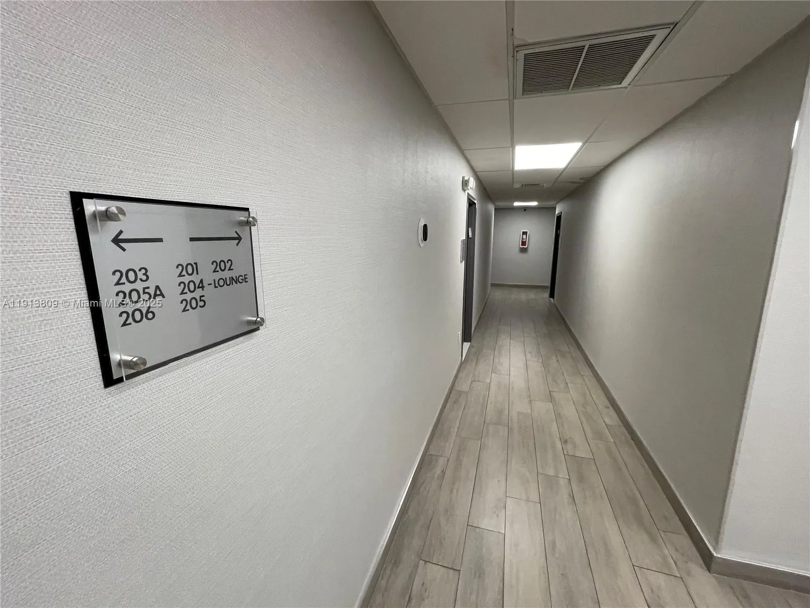 501 Golden Isles Dr # 204D, Hallandale Beach FL 33009