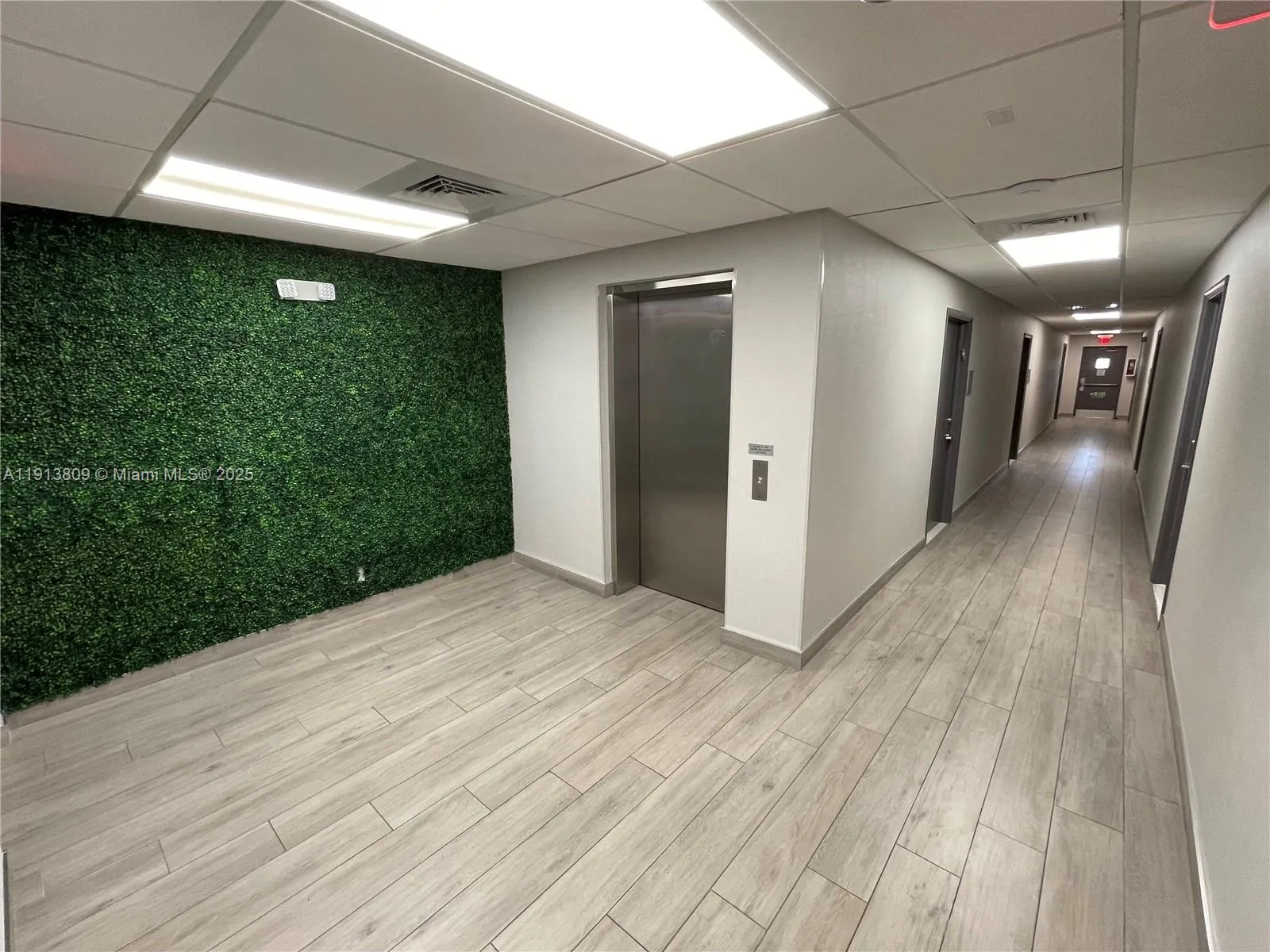 501 Golden Isles Dr # 204D, Hallandale Beach FL 33009