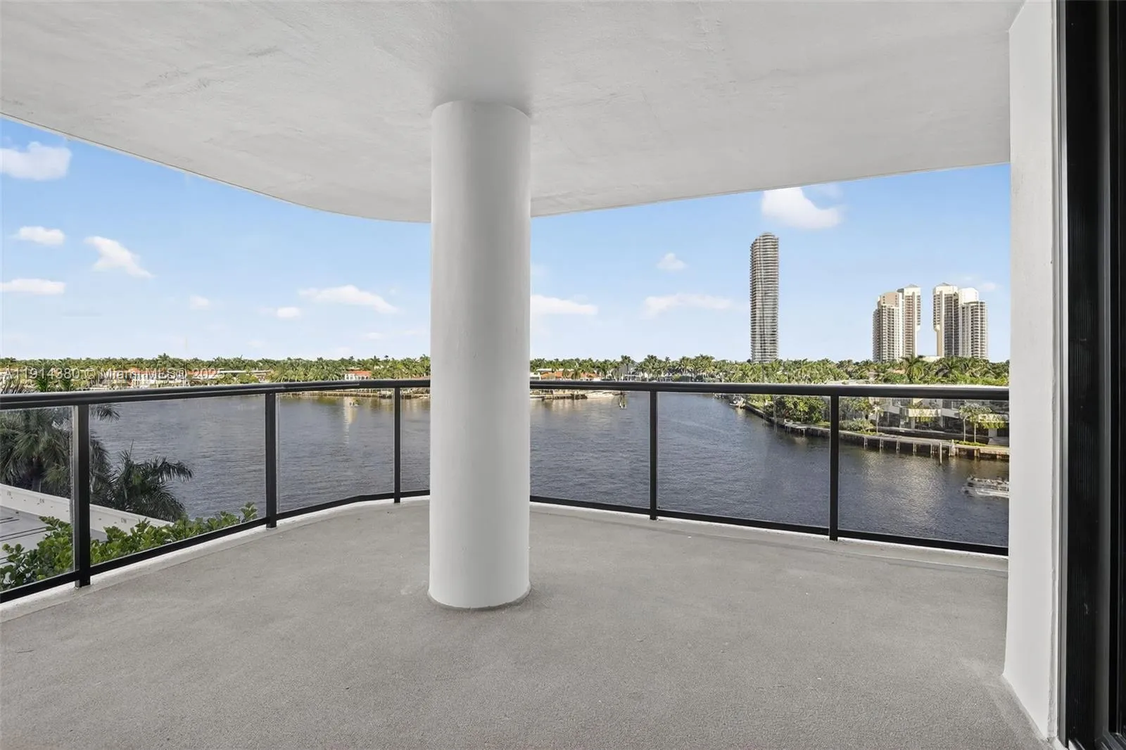 19667 Turnberry Way # 5J, Aventura FL 33180