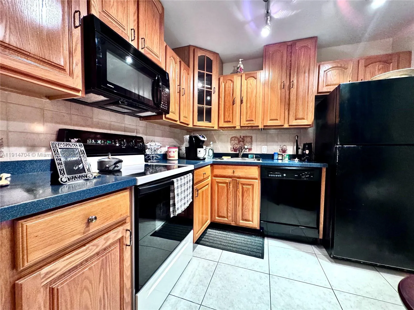 3475 N Country Club Dr # 610, Aventura FL 33180