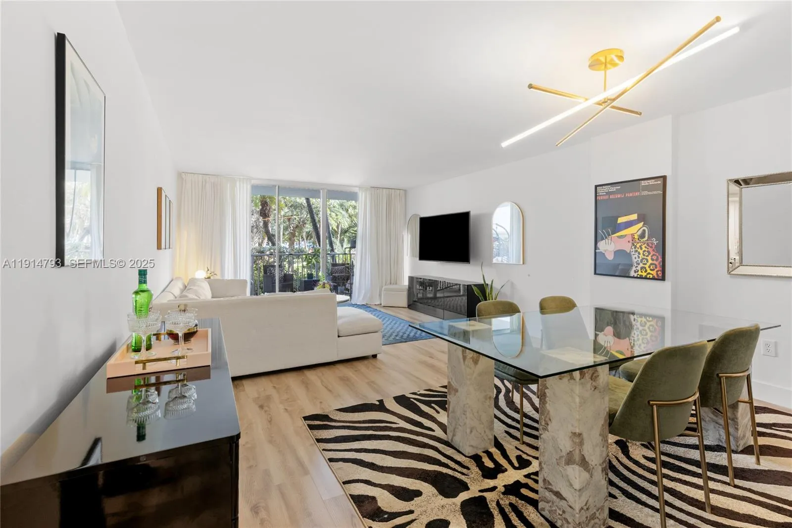 1 bedroom 2 bath for sale at 2801 NE 183rd St # 108W, Aventura FL 33160