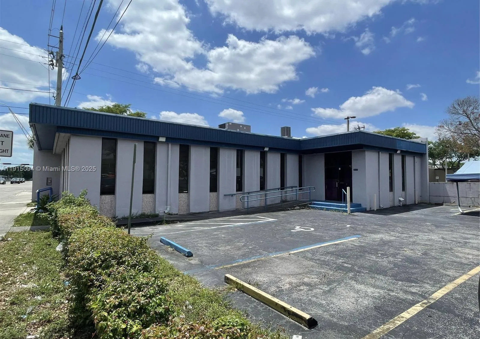 16350 NE 12th Ave, North Miami Beach FL 33162