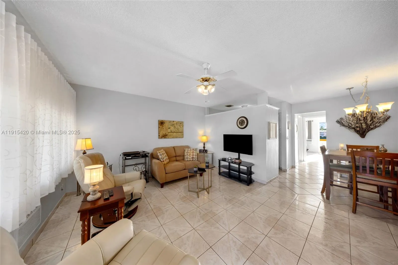 900 SW 10th Ter # 14S, Hallandale Beach FL 33009