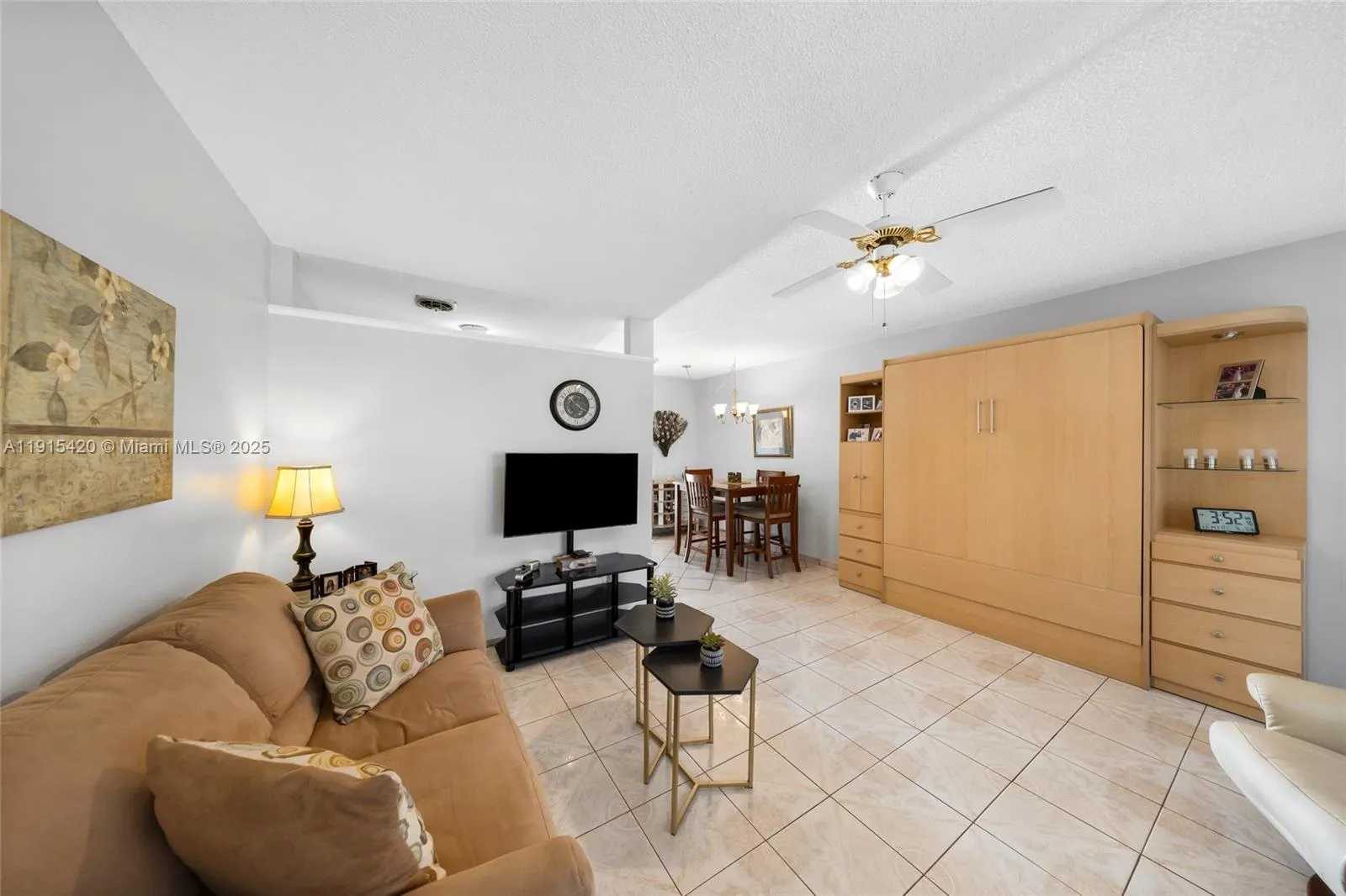 900 SW 10th Ter # 14S, Hallandale Beach FL 33009