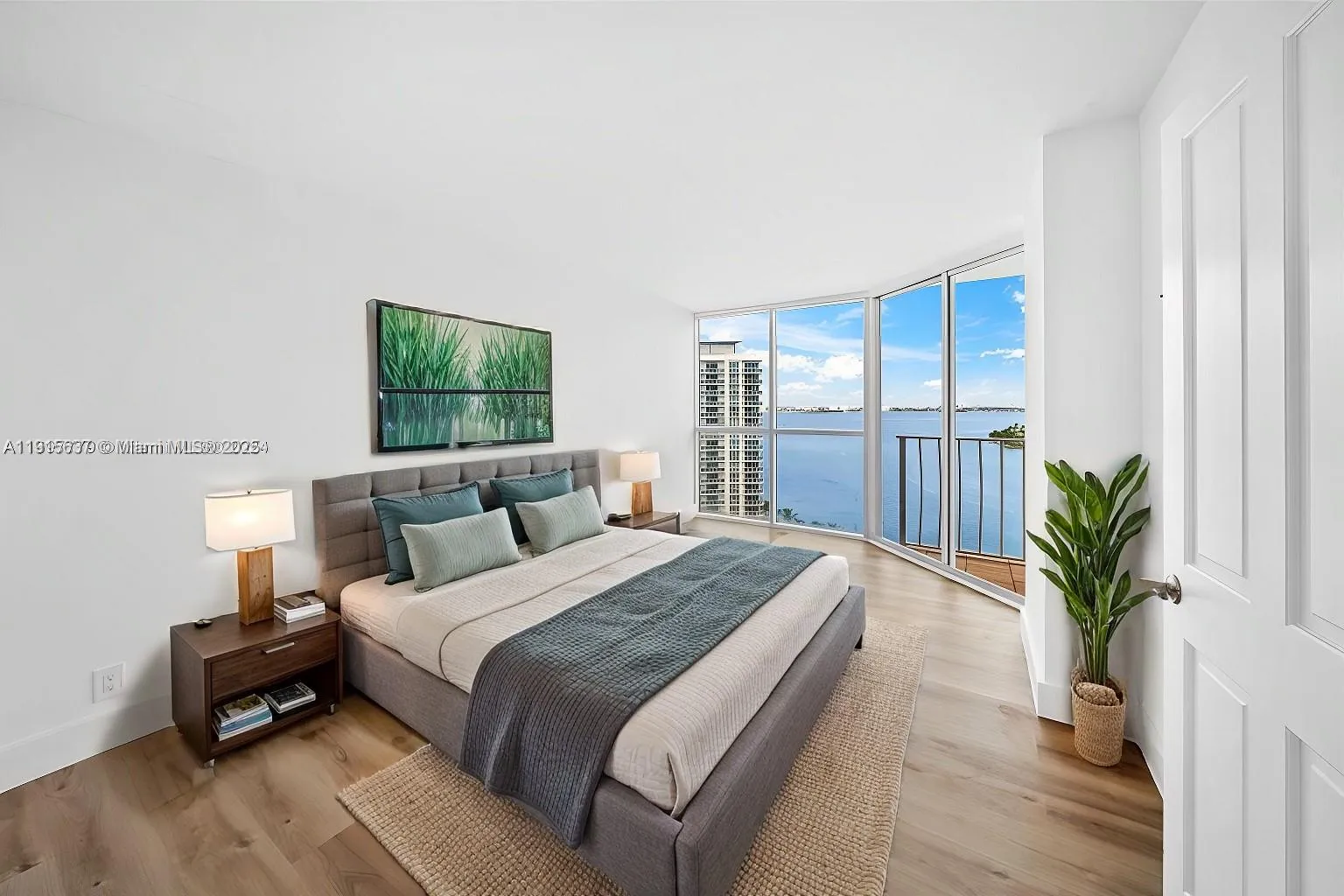 7601 E Treasure Dr # 1915, North Bay Village FL 33141