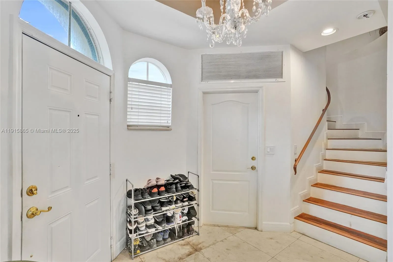 18450 NE 30th Pl, Aventura FL 33160