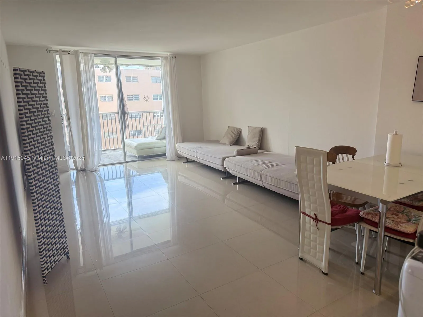 1 bedroom 1 bath for sale at 319 NE 14th Ave # 603, Hallandale Beach FL 33009