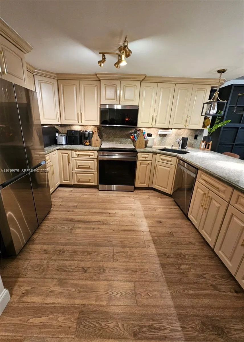 1800 N Andrews Ave # 2H, Fort Lauderdale FL 33311