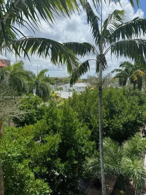 1919 Van Buren St # 516A, Hollywood FL 33020