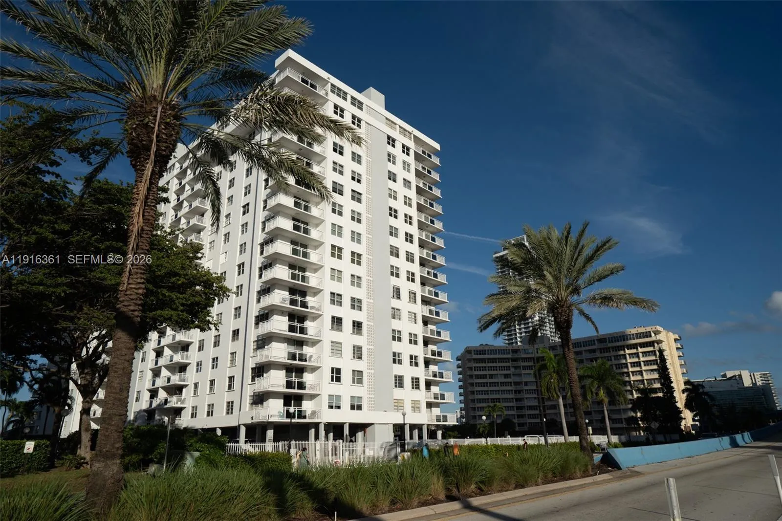 2 bedroom 2 bath for sale at 1849 S Ocean Dr # 1509, Hallandale Beach FL 33009