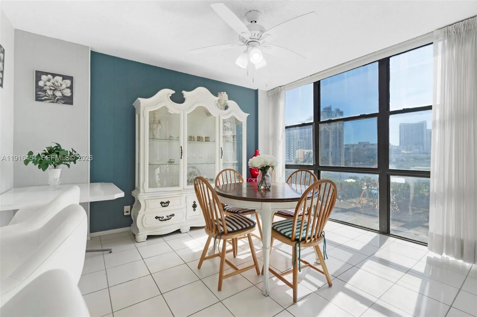 1000 Parkview Dr # 518, Hallandale Beach FL 33009