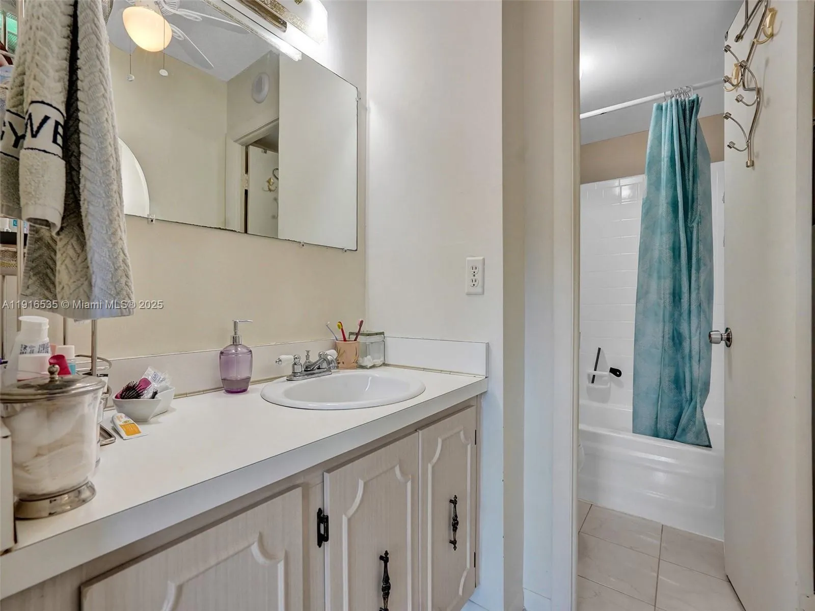 3113 S Ocean Dr # 603, Hallandale Beach FL 33009