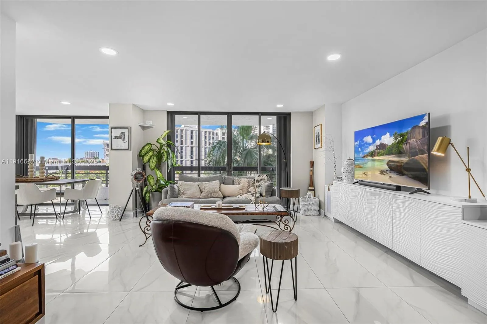 3500 Mystic Pointe Dr # 604, Aventura FL 33180