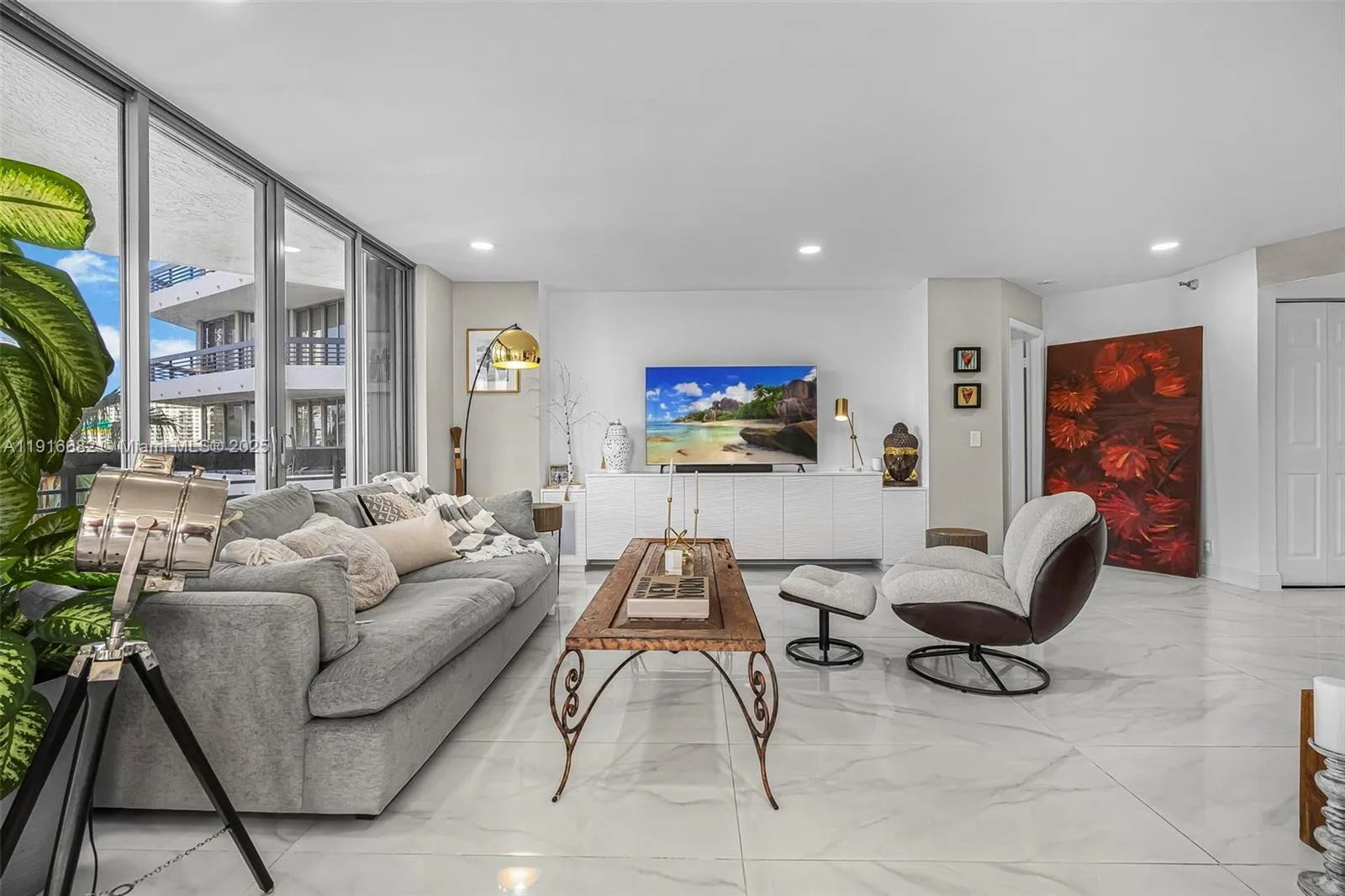 3500 Mystic Pointe Dr # 604, Aventura FL 33180