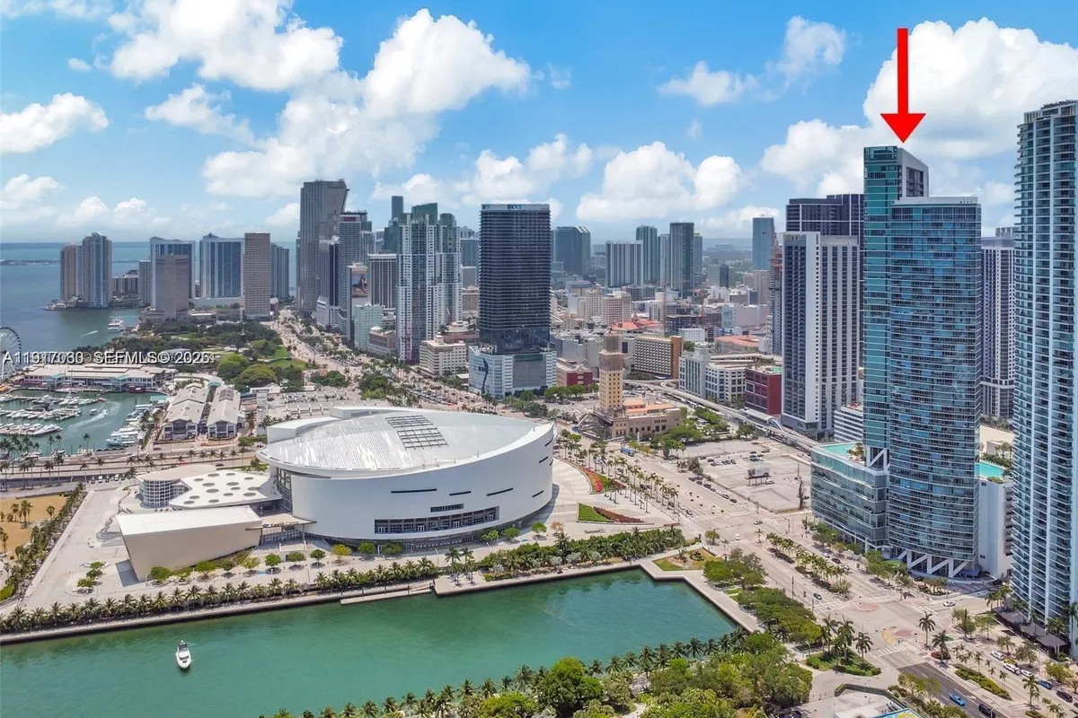 888 Biscayne Blvd # 2904, Miami FL 33132