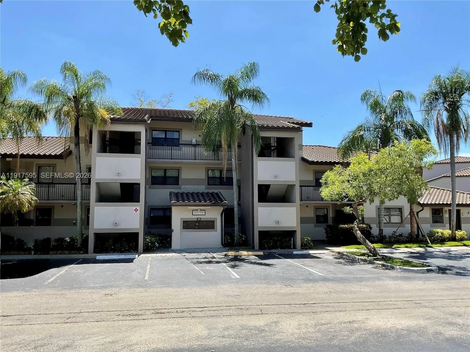 9846 Nob Hill Ln # 9846, Sunrise FL 33351